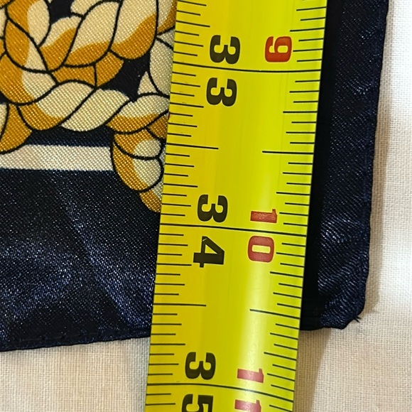 R-2227- Scarf Women's Nautical 100 % Polyester NWT - Picture 6 of 7